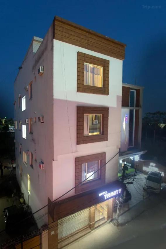 Trimrooms Trinity Katra Katra  Buitenkant foto